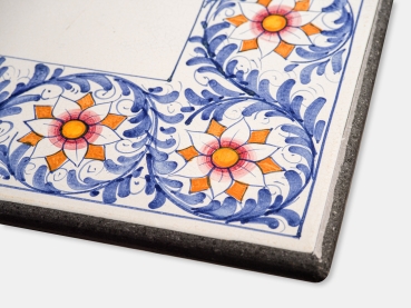 Quadratischer Tisch aus Sizilien mit Blumendekor